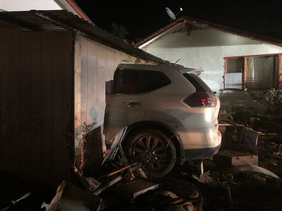 Driver airlifted after crashing into garage near Orcutt - Vimarsana News