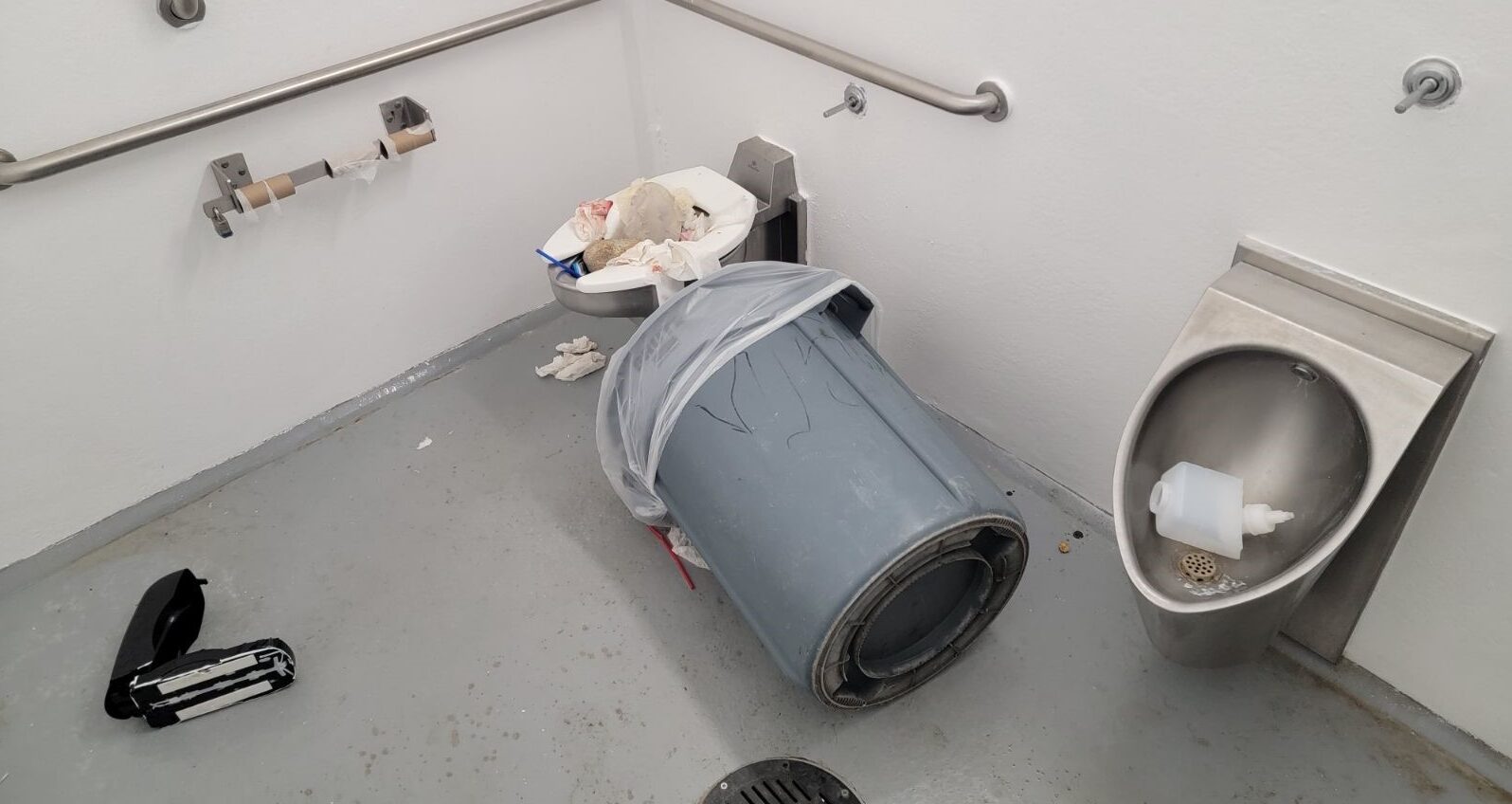 Arroyo Grande closing public restrooms, rampant vandalism